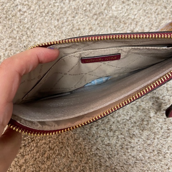 Michael Kors clutch - Picture 3 of 3